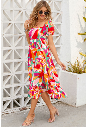 Farebné midi šaty s abstraktným vzorom a naberanými rukávmi