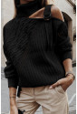 Perfektný asymetrický rolákový sveter s úpletovým vzorom